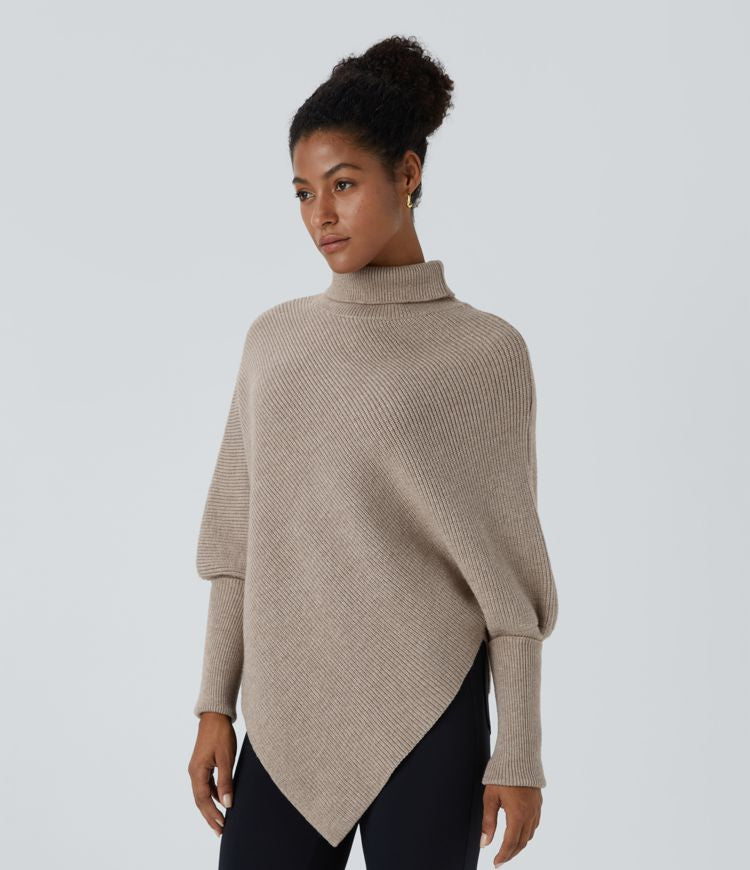 Hochgeschlossener Langarm-Pullover mit asymmetrischem Saum