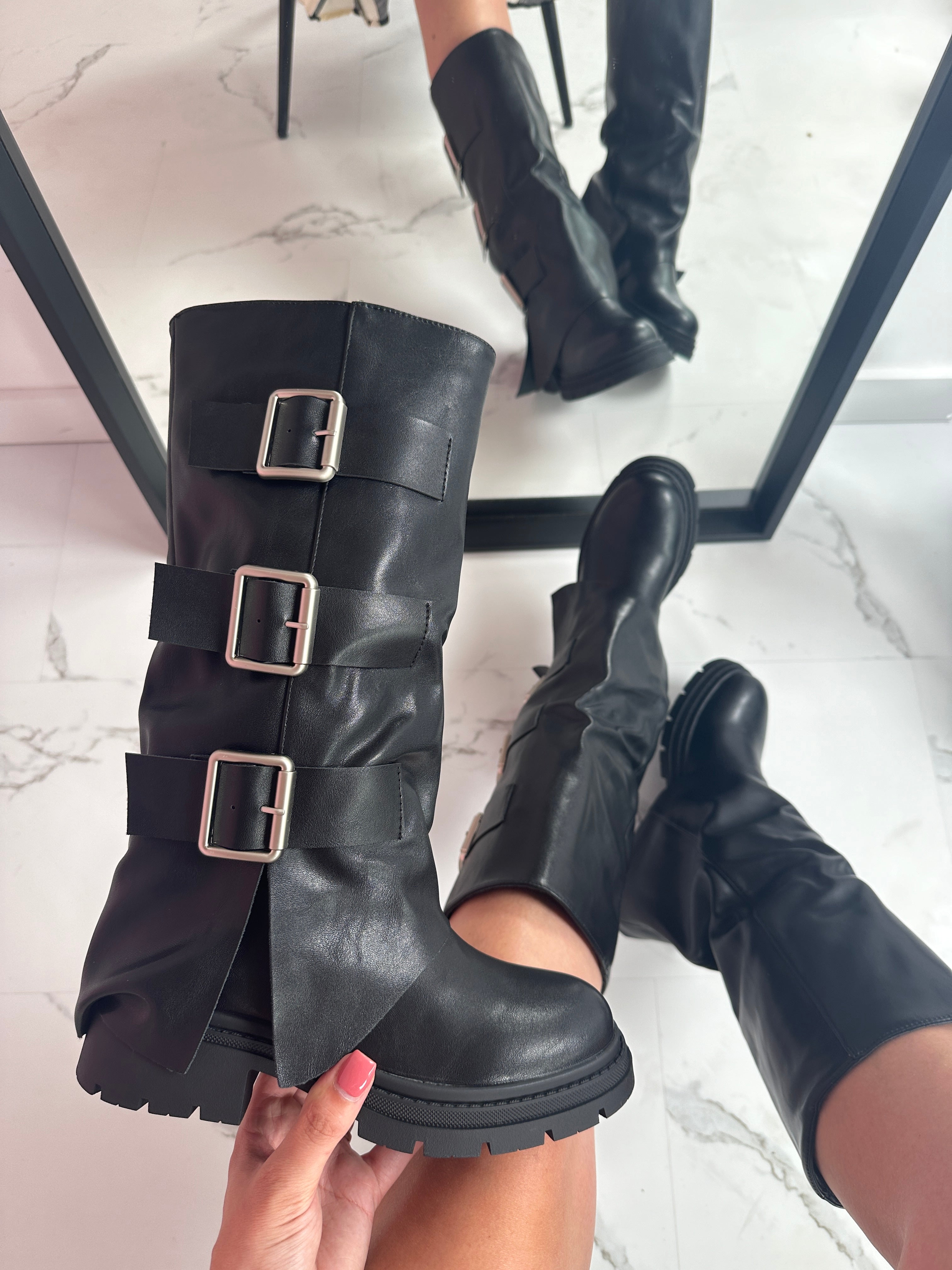 Cassy Black Boots