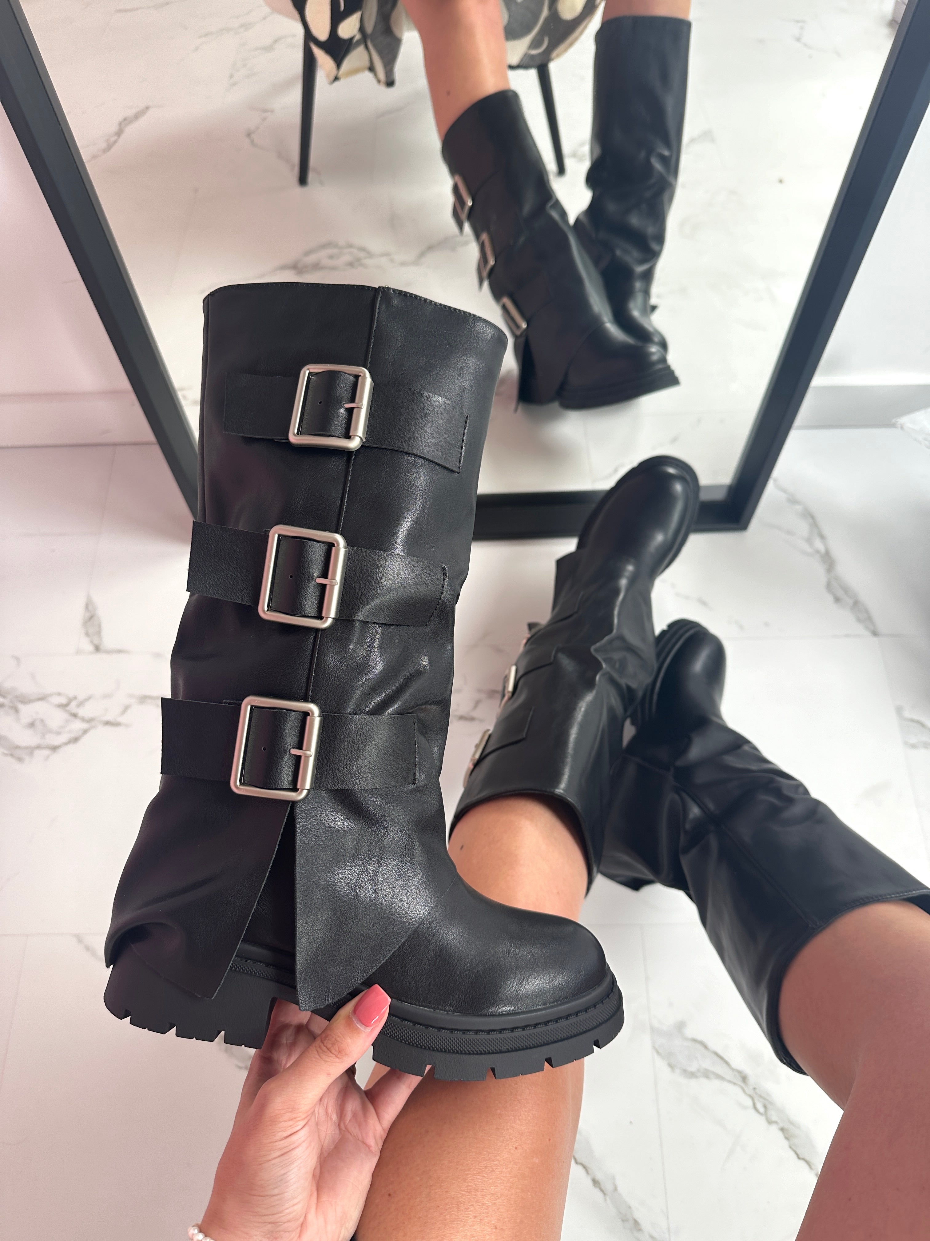 Cassy Black Boots