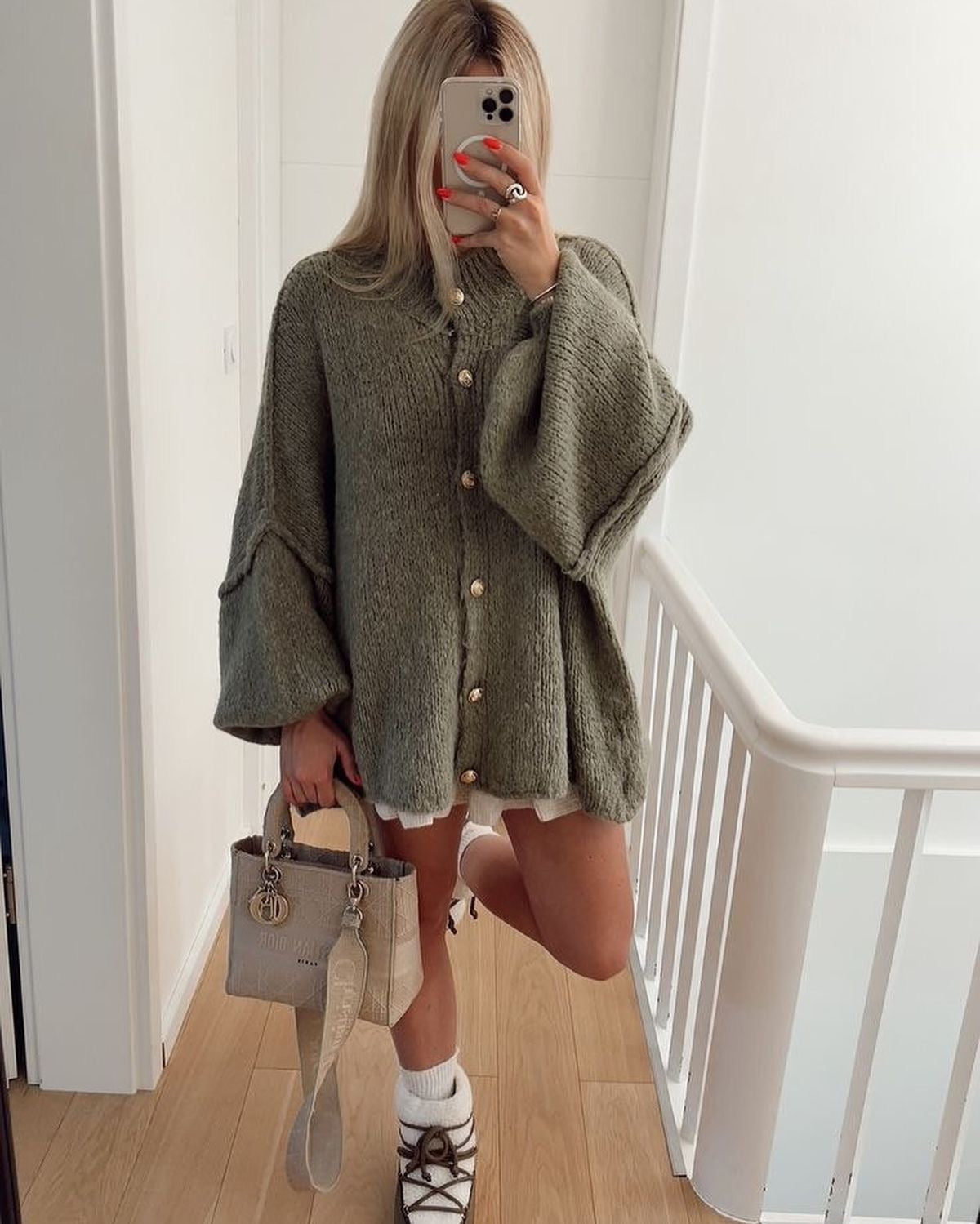 Nora – Cardigan Oversize Élégant et Confortable