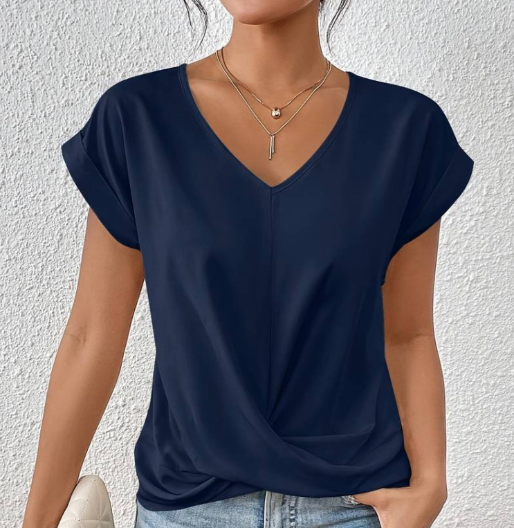 Luna | Tummy tucking V-neck top