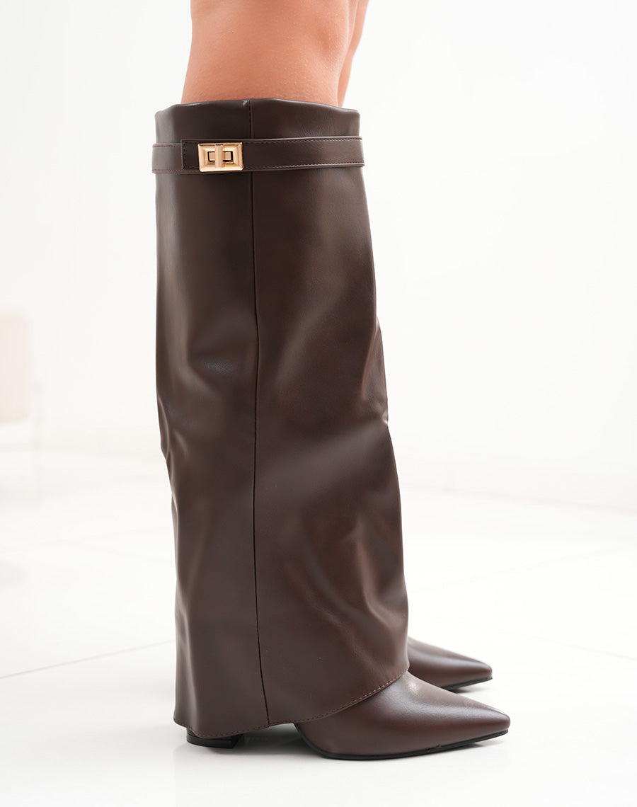 Bottes hautes femme marron à talon carré et détails dorés